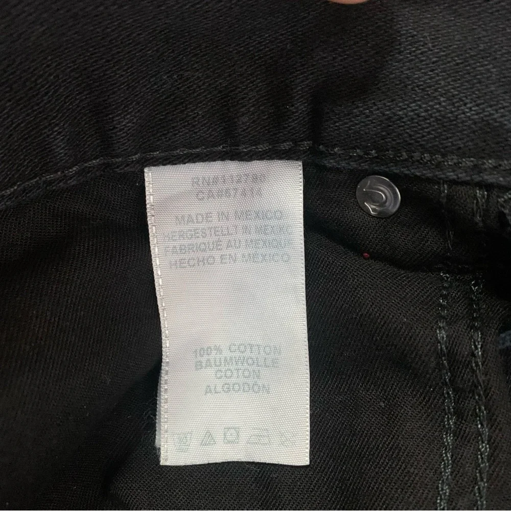 True Religion Straight With Flap All Black With Rips Jeans Size 30 - Picture 8 of 10